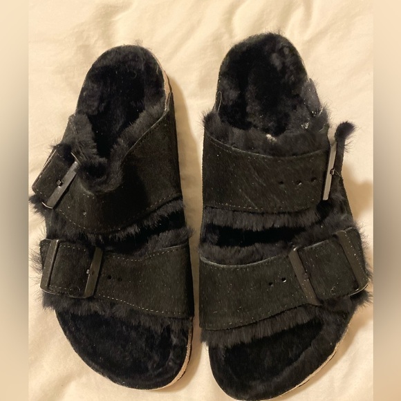 Birkenstock Arizona Shearling Sandal - Black - Women’s Size 38 - Picture 3 of 6